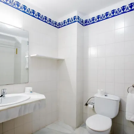 259 Club Atlantis Sea View * Адехе